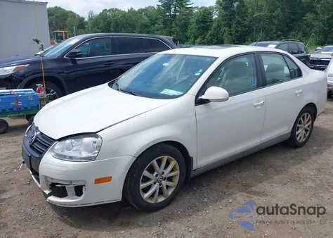 2010 Volkswagen Jetta Limited Edition from USA, damaged, VIN 3VWRZ7AJ2AM166089